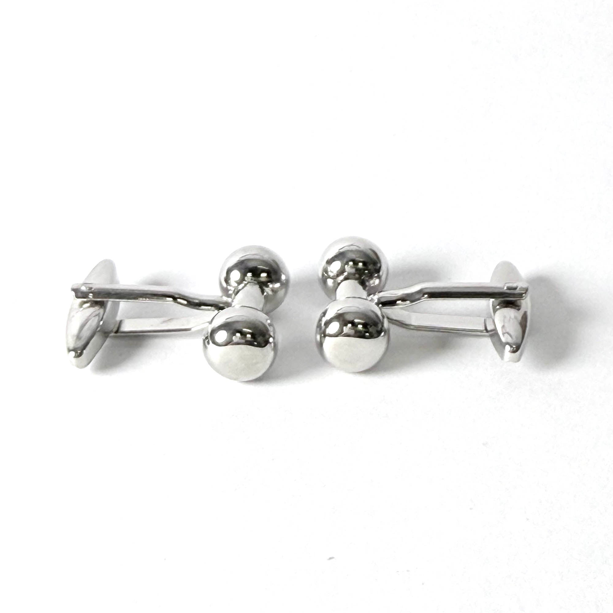 Dumbbell Elegance: Silver Fitness-Inspired Cufflinks