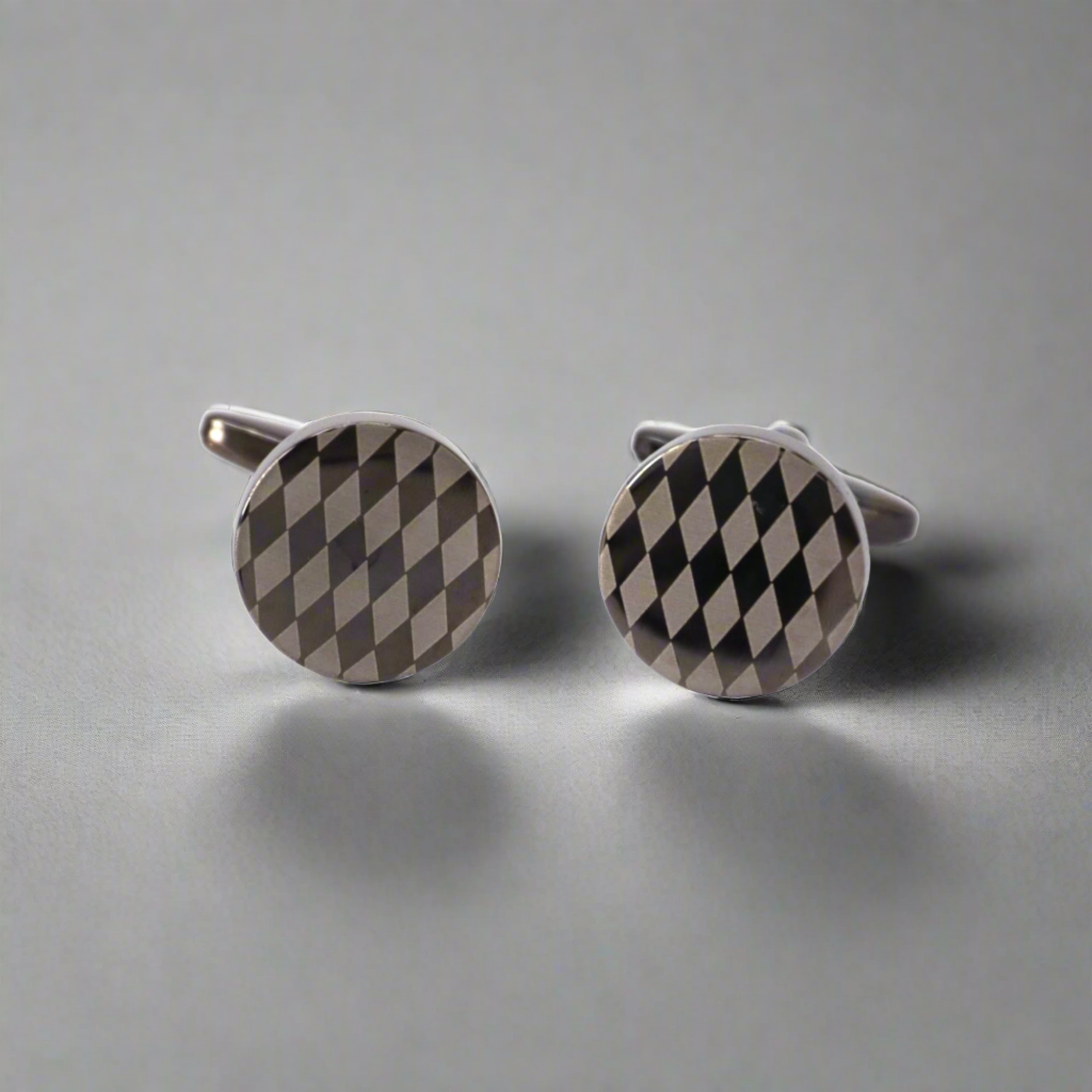 check Flag laser Round Cufflinks in Gunmetal   (Online Exclusive)